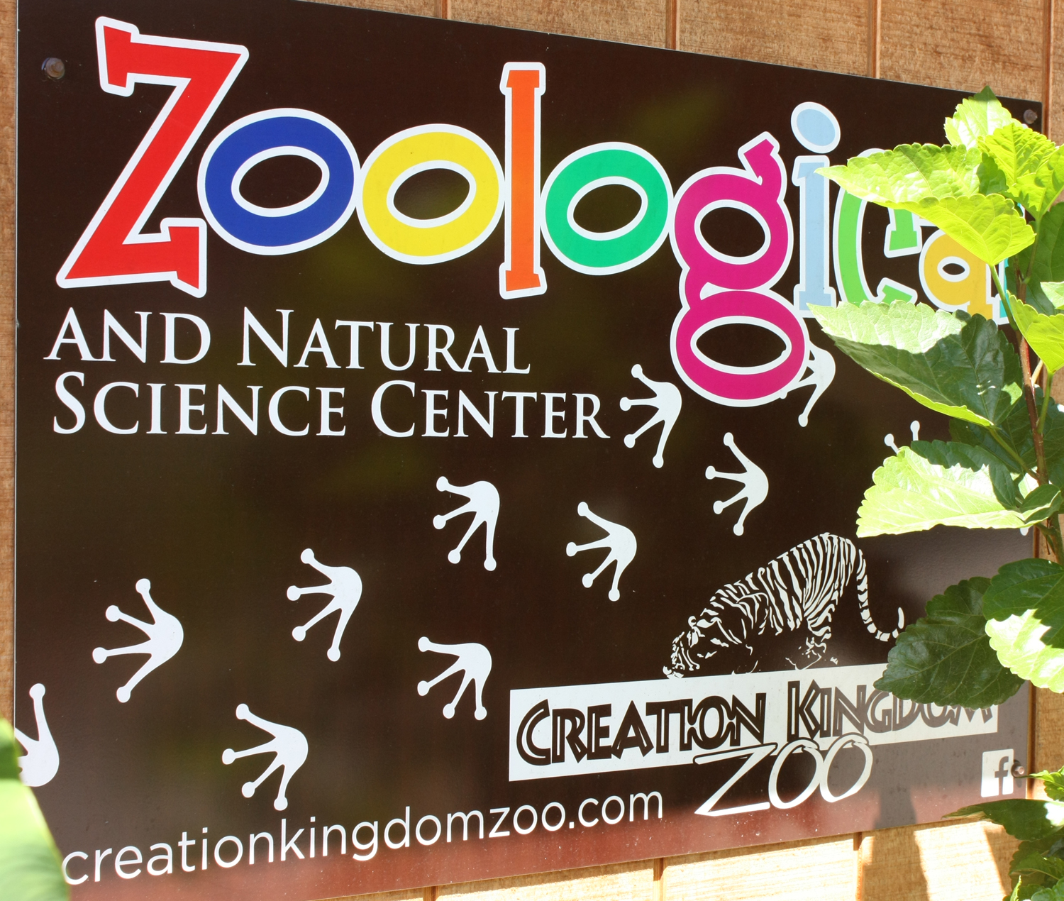 Creation Kingdom Zoo Center Sign